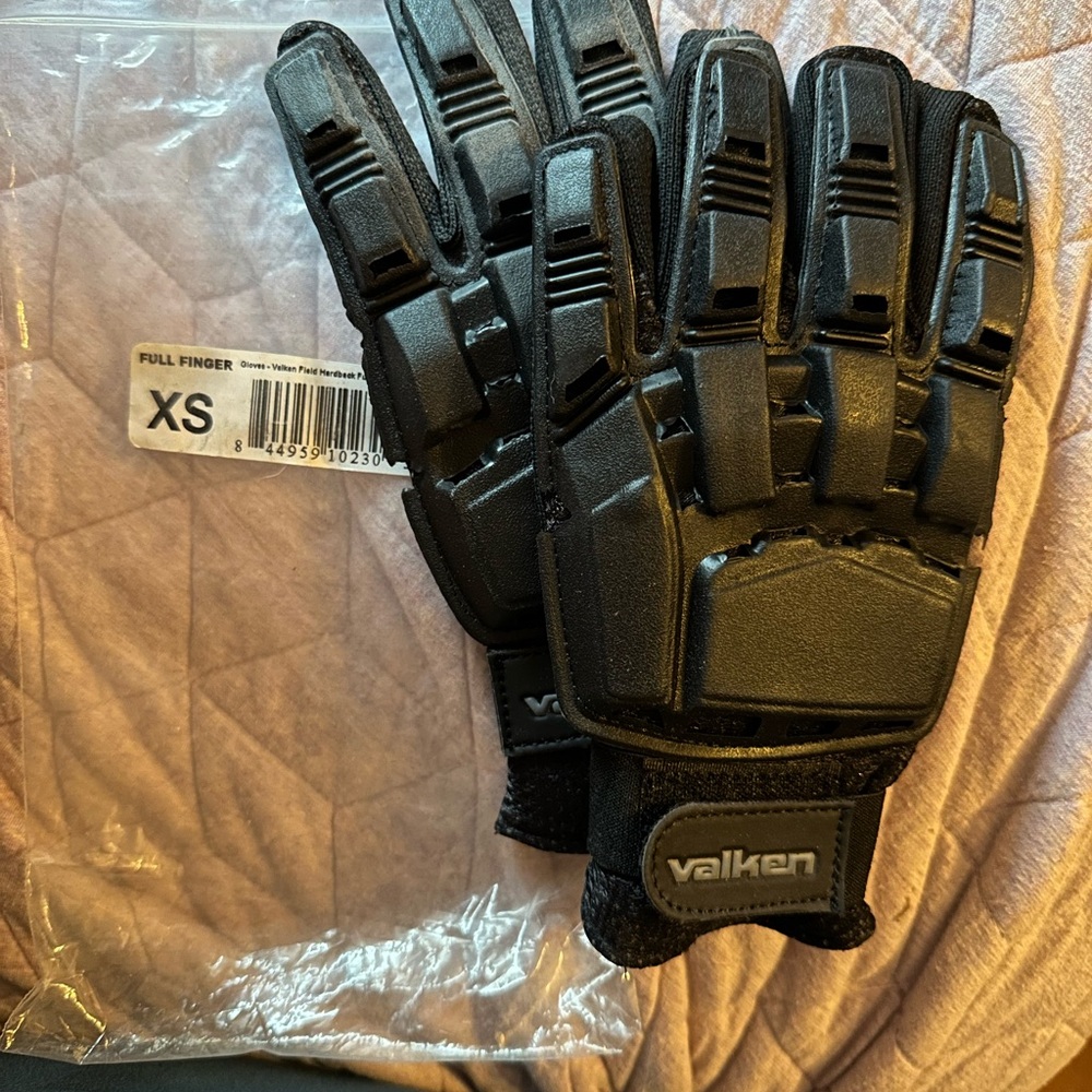 Kids Full-Finger Protective Gloves - Black (XS)